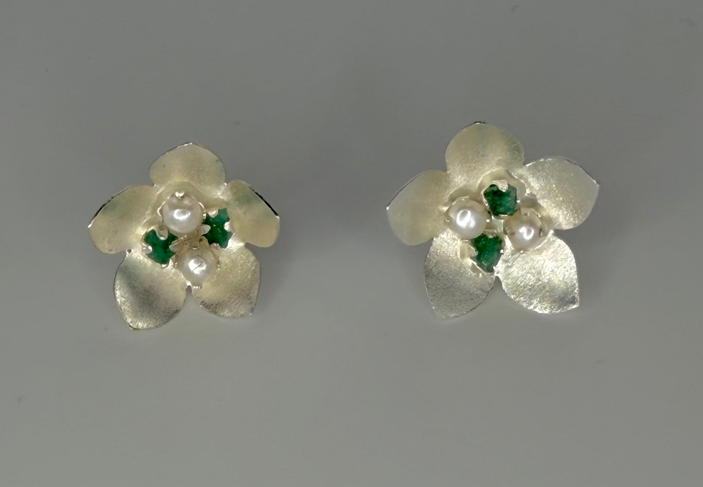 Flora Pearl and Emeralds Earrings