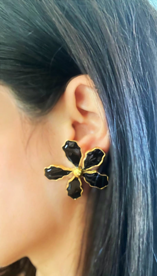 Flower earrings plated in 24k gold