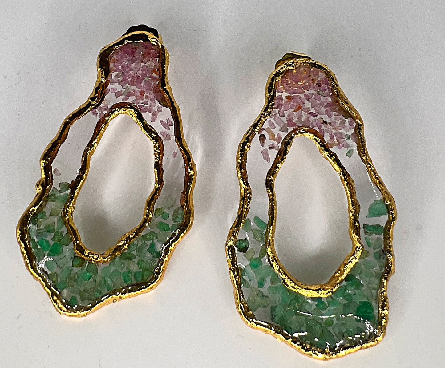 Earrings in natural emeralds and ruby stone