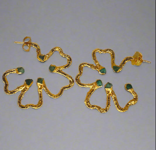 Flower earrings with natural emeralds